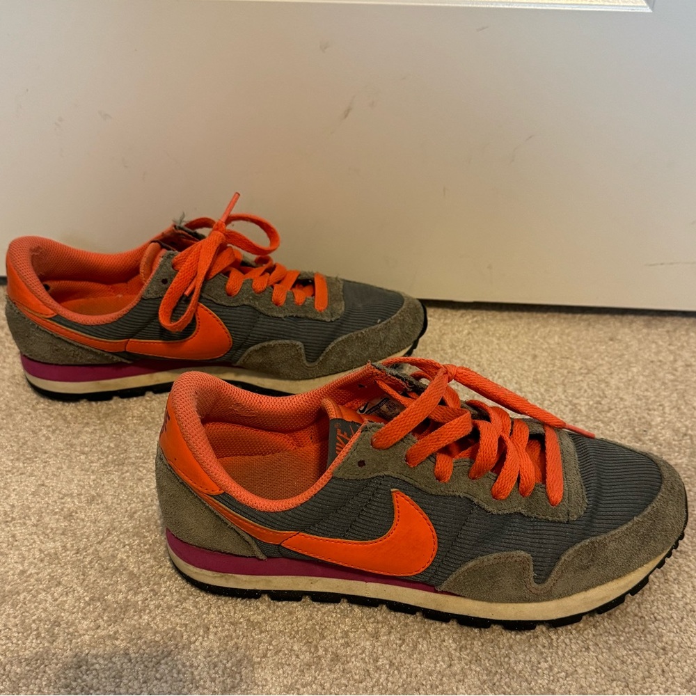 Nike Air sneakers gray orange and pink